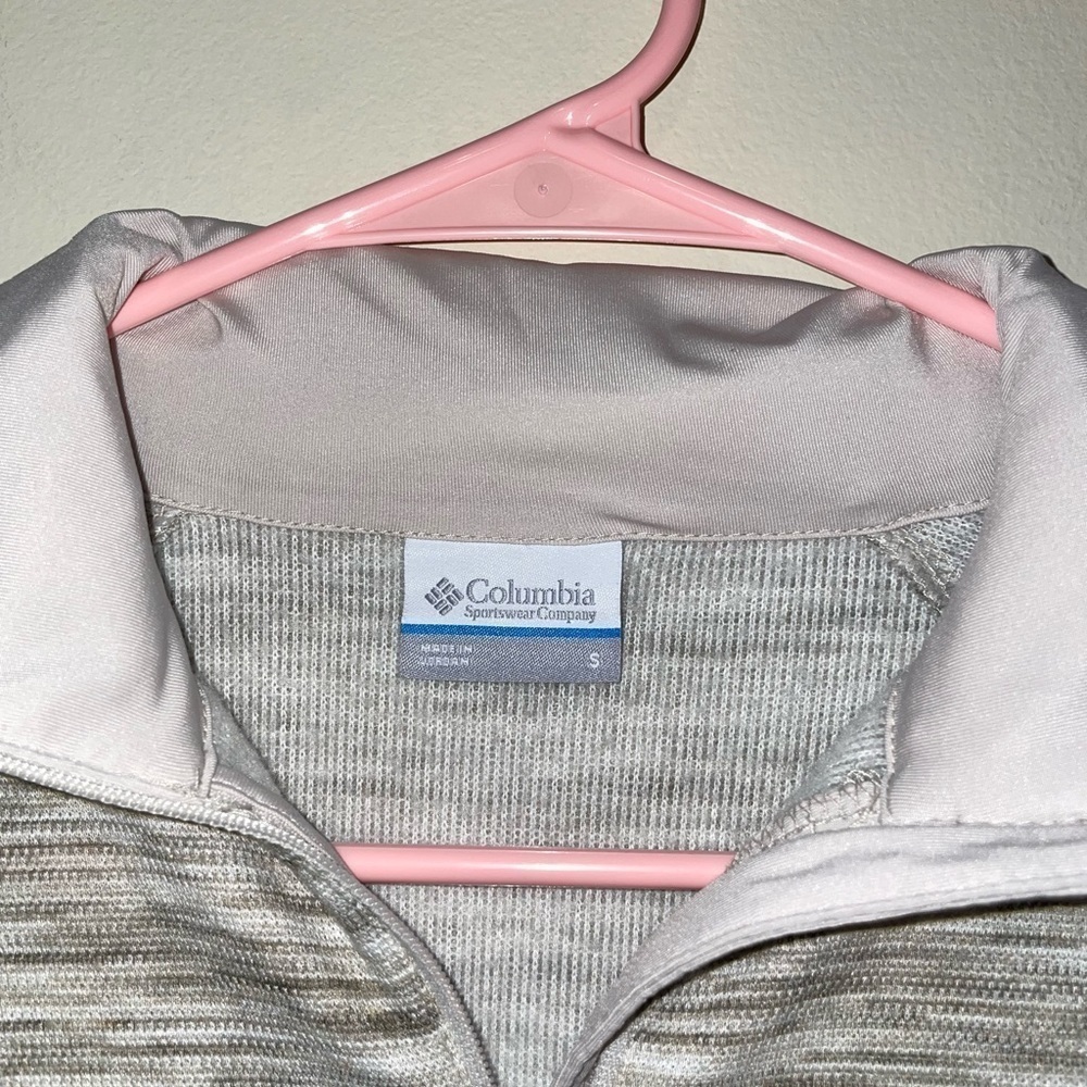 Columbia Tan and Cream Quarter Zip Sweater Pullover Size Small - Picture 3 of 8
